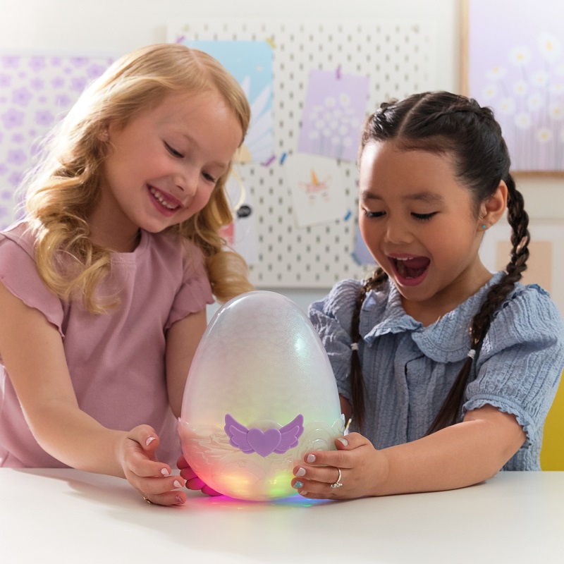 Hatchimals líhnoucí se interaktivní zvířátko jednorožec