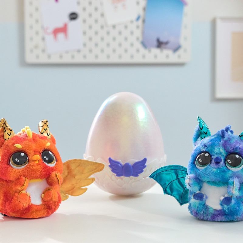 AKCE 1+1: Hatchimals líhnoucí se zvířátko dráček + sourozenci ve vajíčku s doplňky ZDARMA