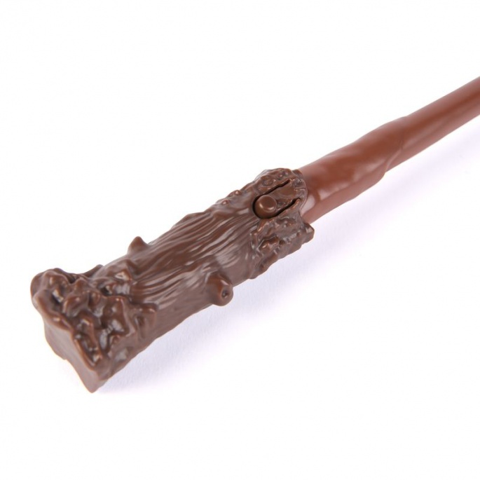 Akce Harry Potter kouzelnická hůlka se svítícím patronem + figurky Harry a Cho za polovinu