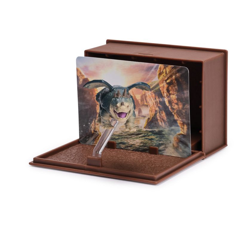 Jak vycvičit draka figurka s kartami v knize draků