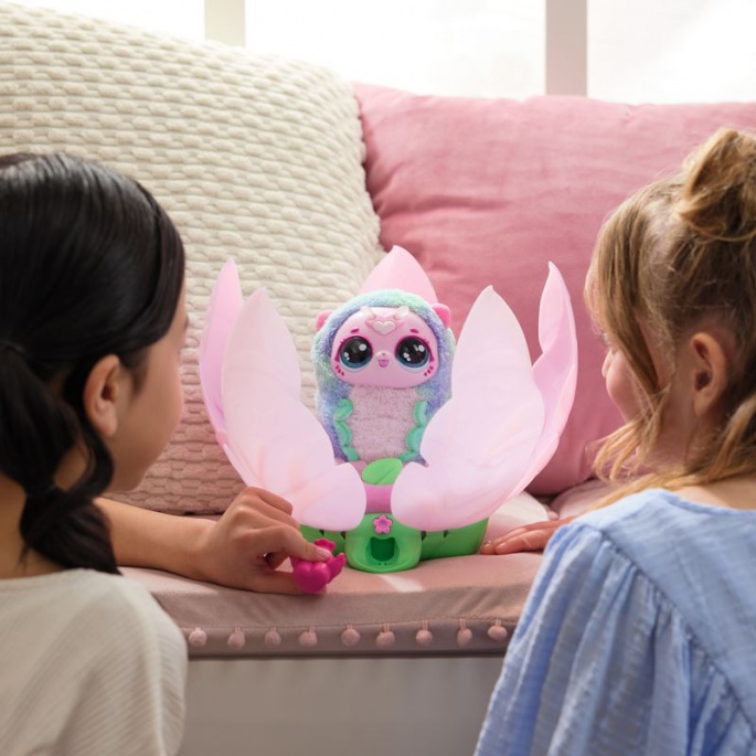 Hatchimals poupě s překvapením koťátka