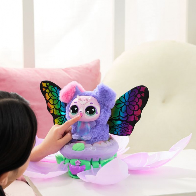 Hatchimals poupě s překvapením štěňátka