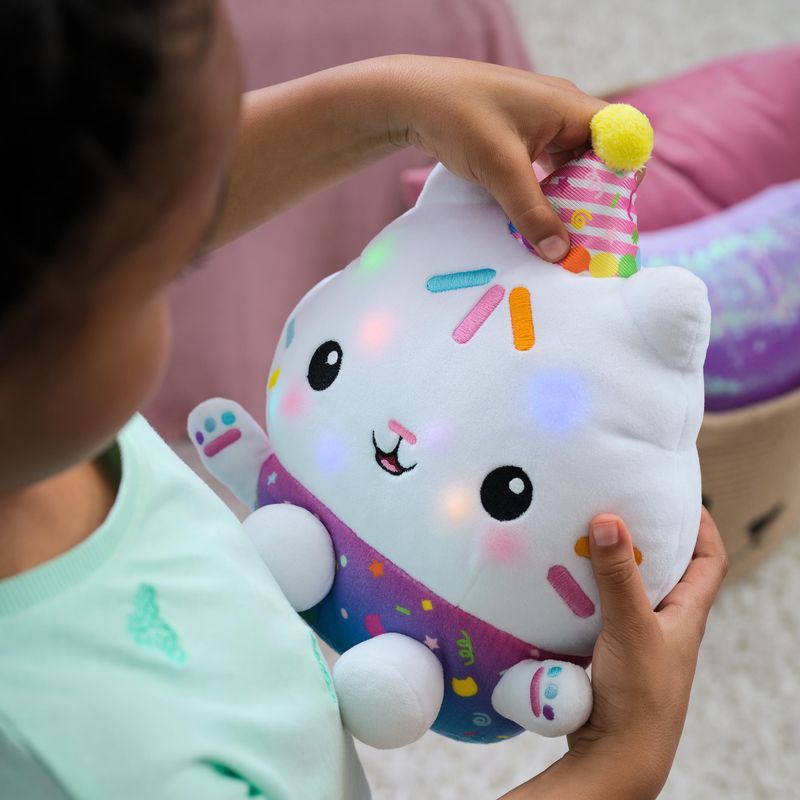 Výhodný set: Gábinin kouzelný domek Cakey plyšák se zvuky + Mercat plyšový s funkcí