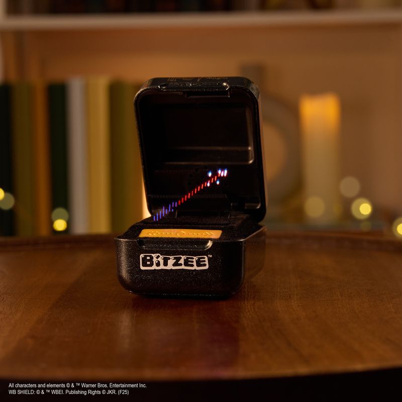 AKCE: Bitzee interaktivní postava Harry Potter + Harryho kouzelnická hůlka ZDARMA