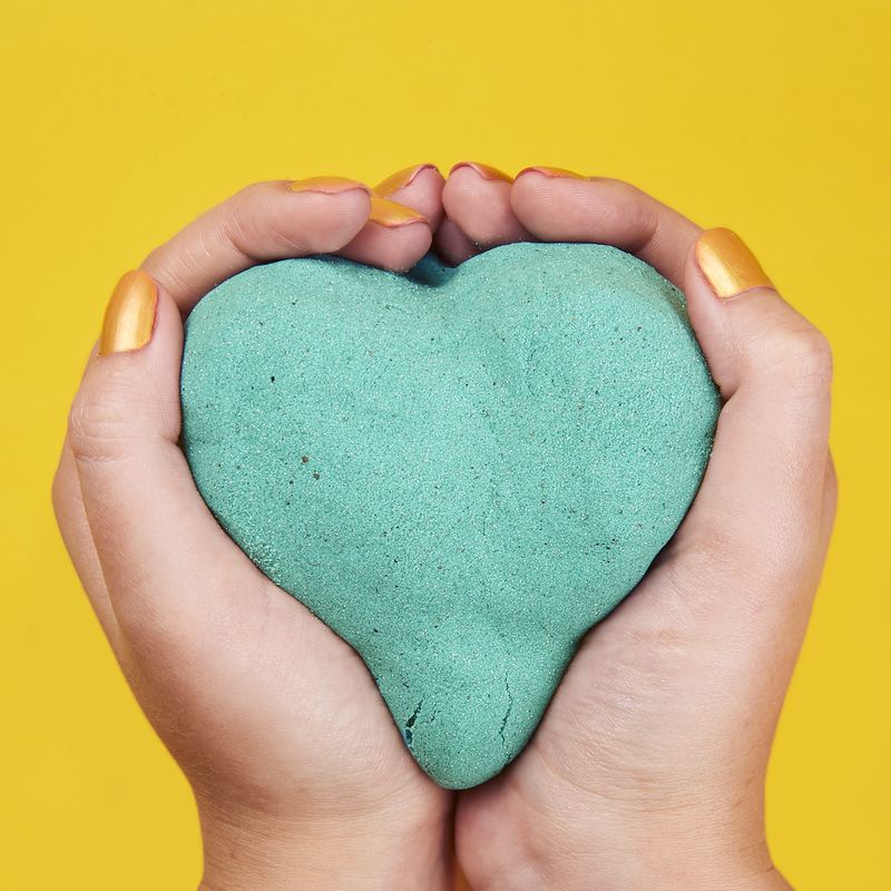 Kinetic Sand balení třpytivého modrozeleného písku 0,9 kg