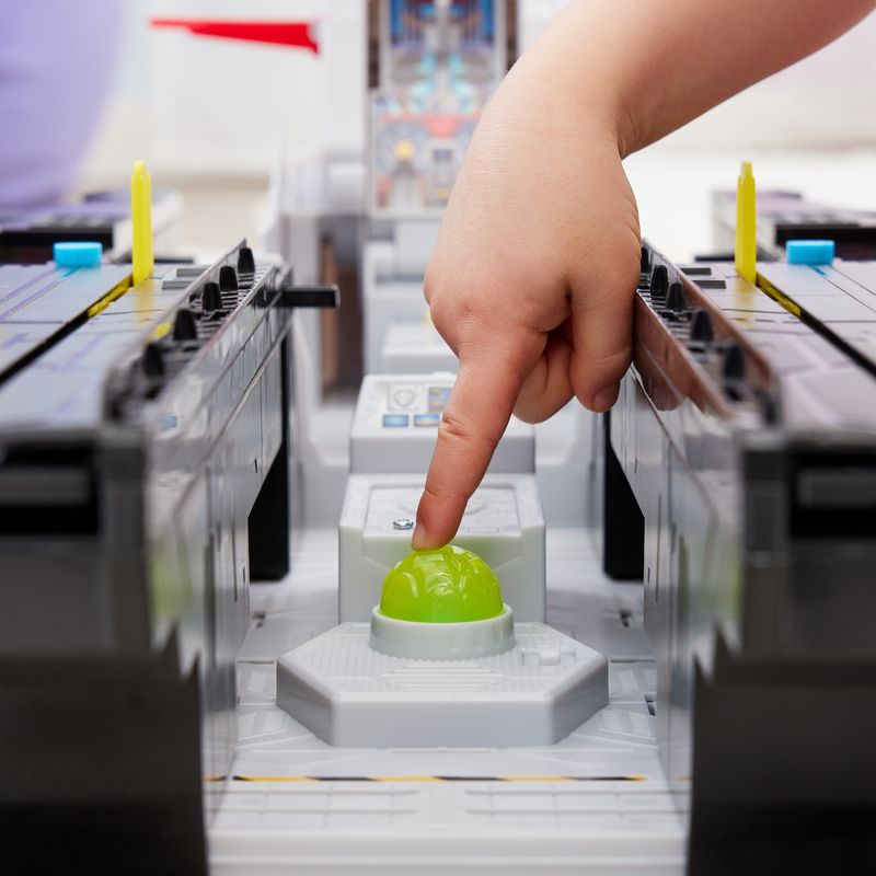 Tlapková patrola ve velkofilmu velká interaktivní loď s vozidlem Chase