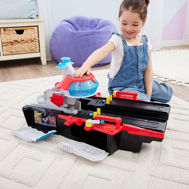 Tlapková patrola ve velkofilmu velká interaktivní loď s vozidlem Chase