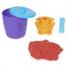 Akce 1+1 Kinetic Sand tekutý bílý písek s hračkou + Kinetic Sand kelímky písku navíc