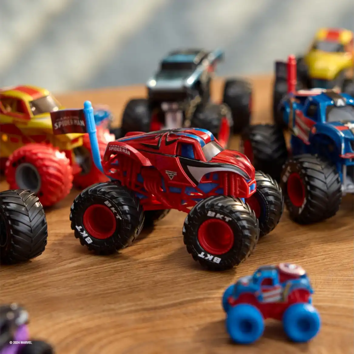 Uspořádejte nezapomenutelnou Monster Jam párty s přáteli.