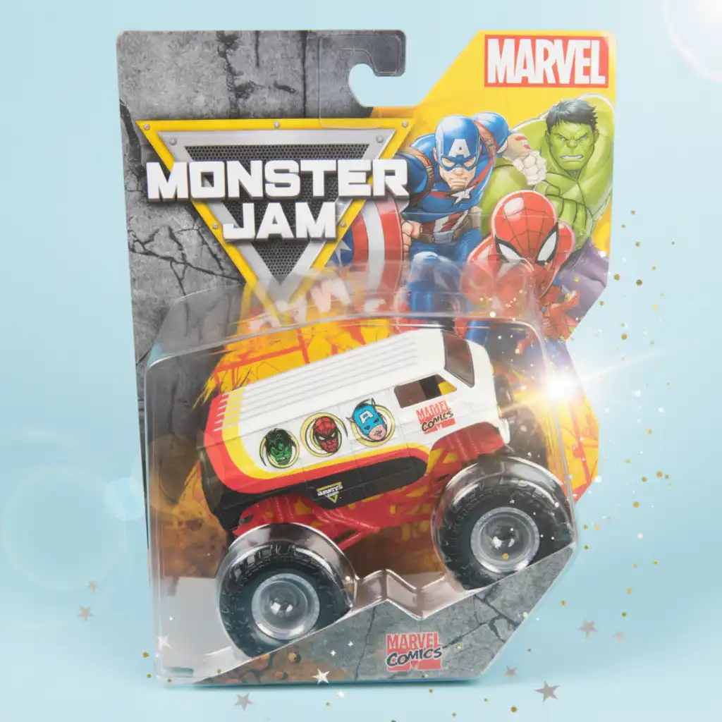 Ovládněte arénu s neporazitelnými hrdiny Marvel na čtyřech kolech.
