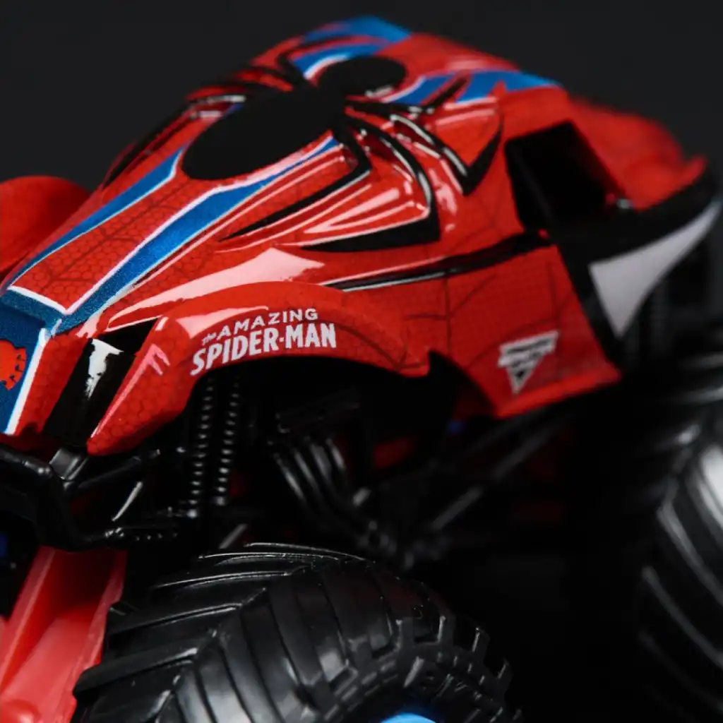 Vytvořte si vlastní arénu a ovládejte své hrdiny.