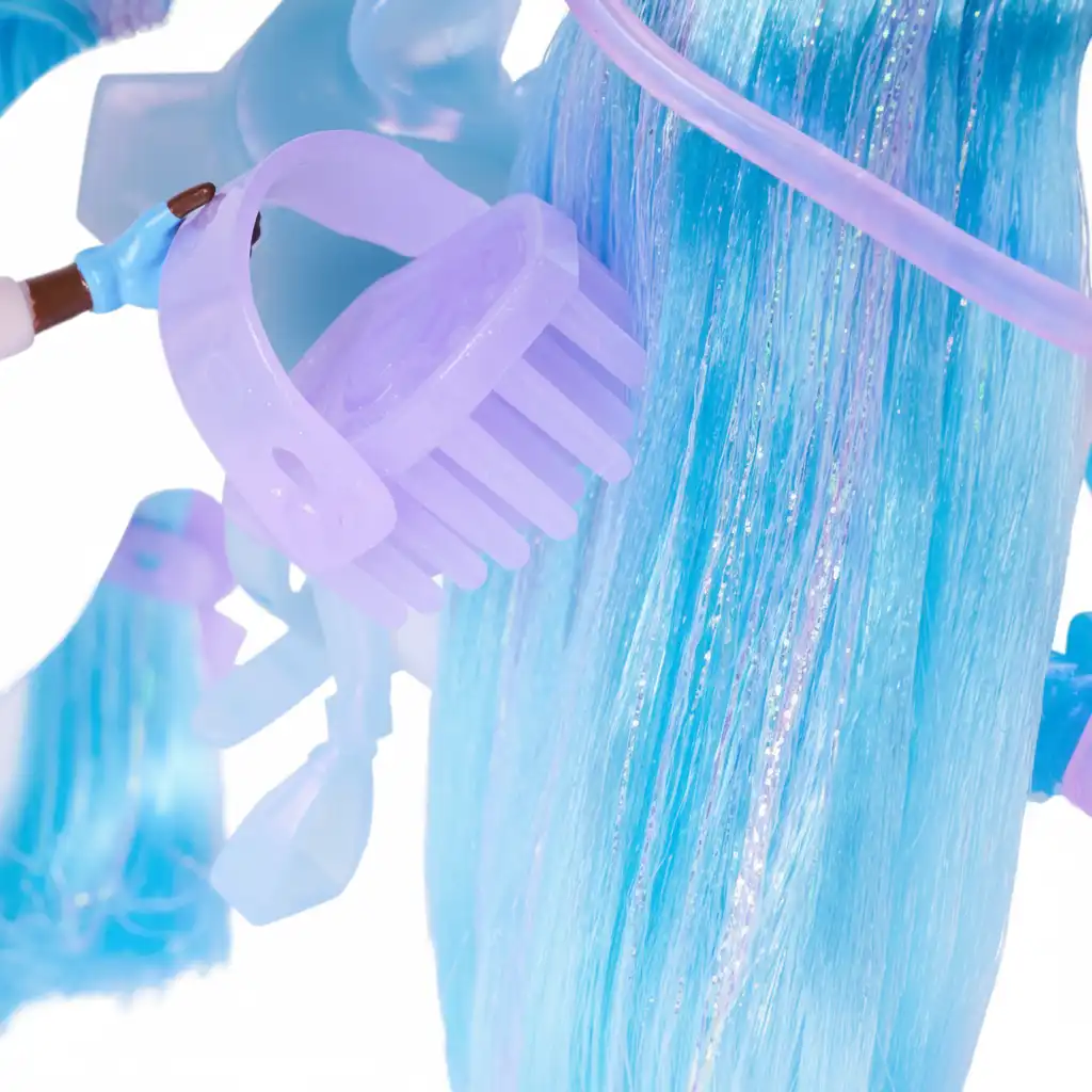 Kvalitní figurky s pohyblivými prvky a třpytkami.