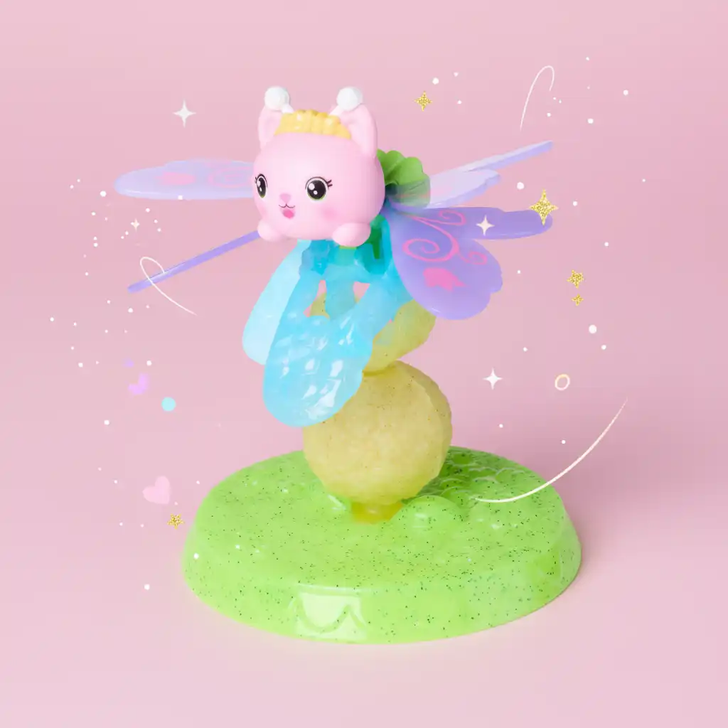 Mechanické třepotání křídel přináší interaktivní zážitek bez baterií.